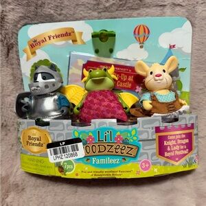Li'l Woodzeez Royal Friendz 3-Piece Playset - Green/Yellow/Pink